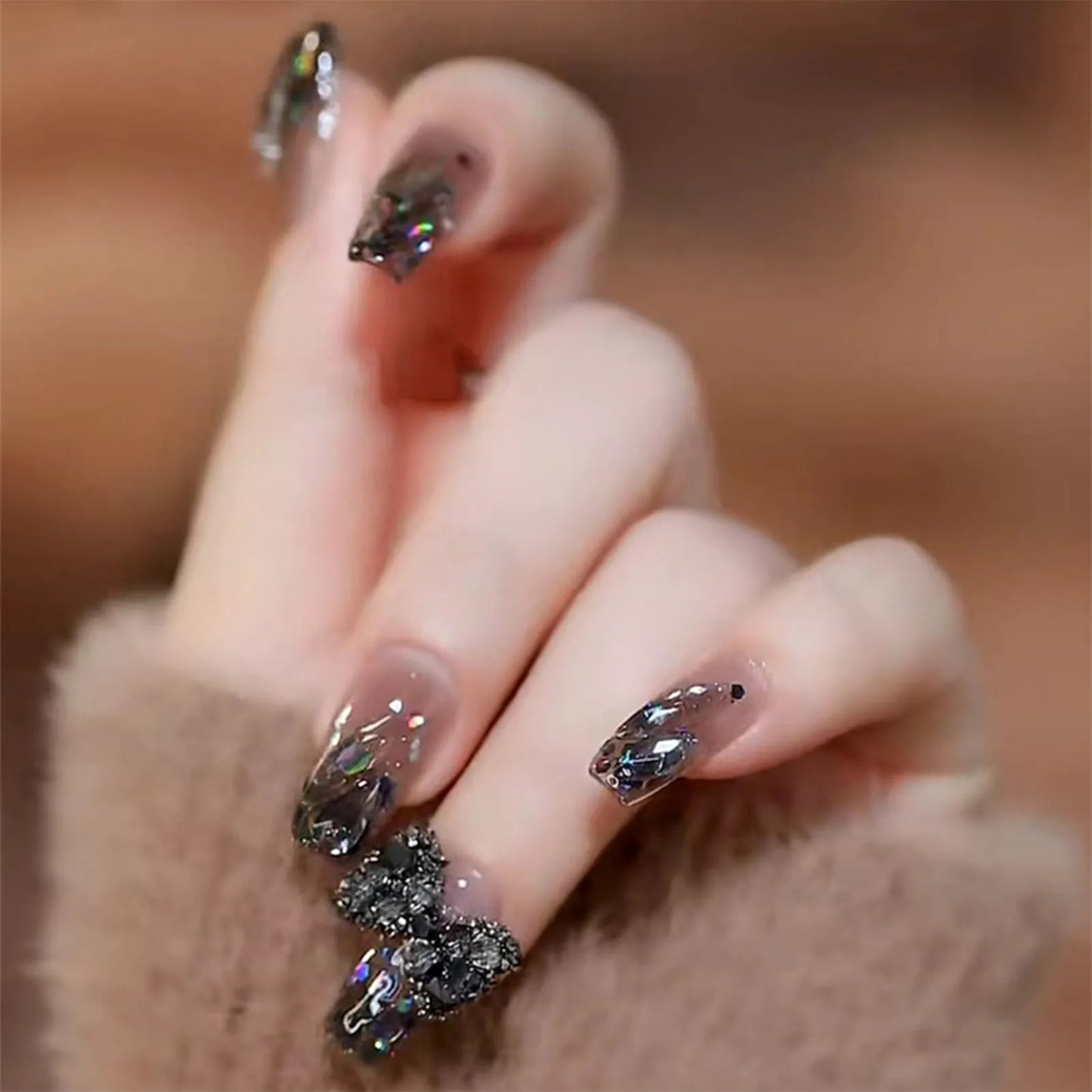 Droped Diamond - Artificial Nails