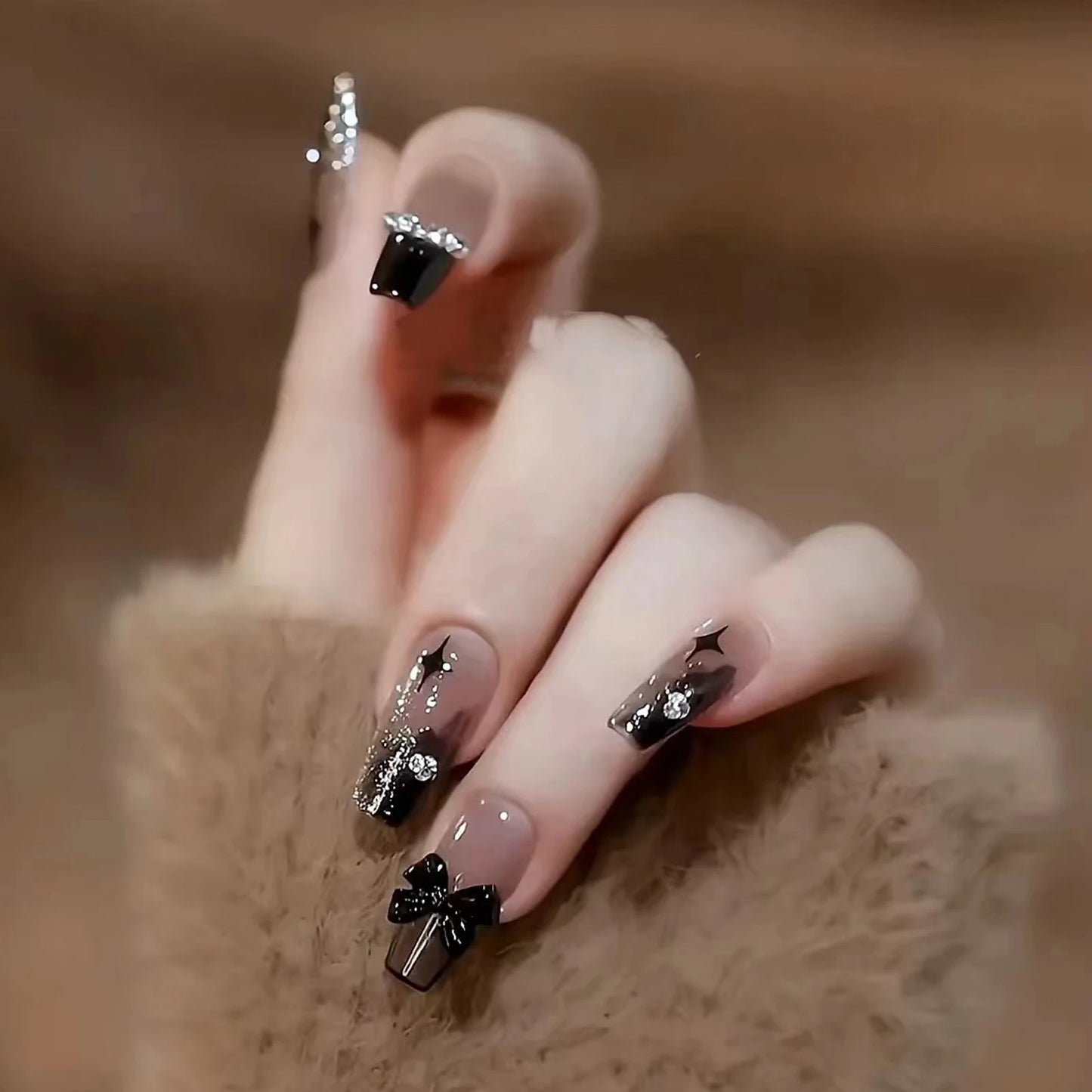 Droped Diamond - Artificial Nails