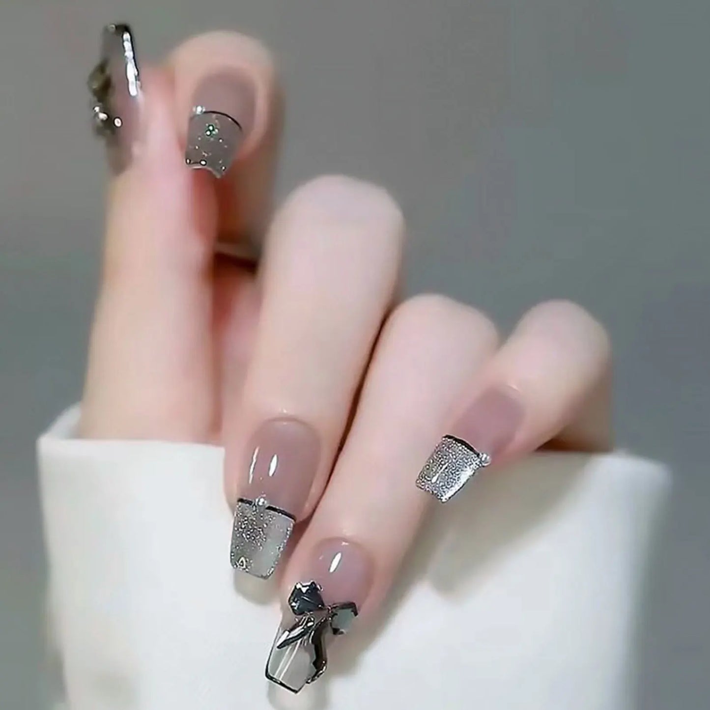 Droped Diamond - Artificial Nails
