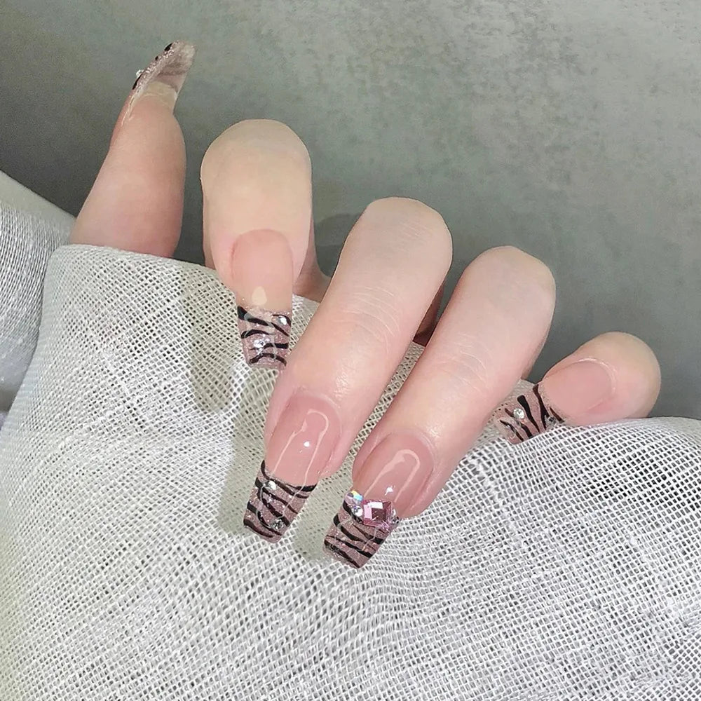 Droped Diamond - Artificial Nails