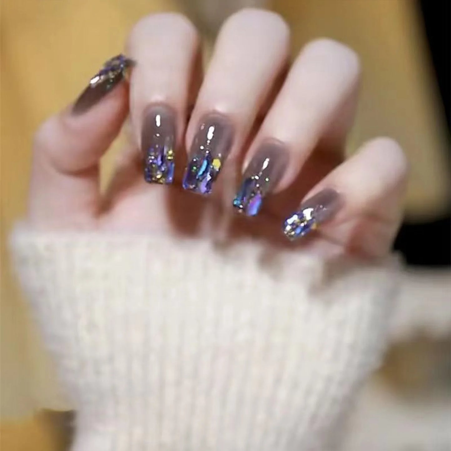 Droped Diamond - Artificial Nails
