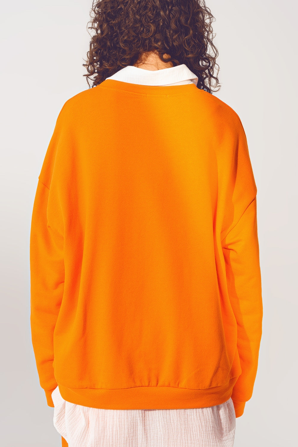 ORANGE SWEATER