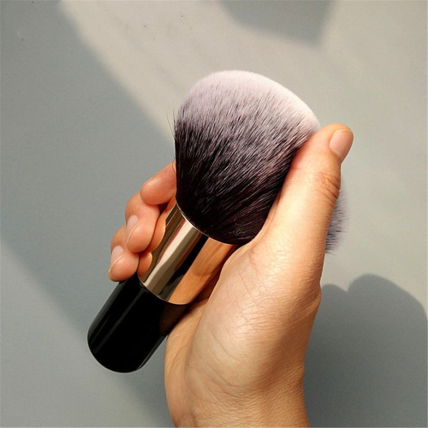 New Pro Large Size Makeup Brush For Loose Powder Foundation Powder Blush Highlighter Brush Soft Hair Cosmetics Lady Make Up Tool