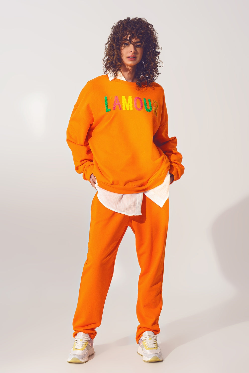 ORANGE SWEATER