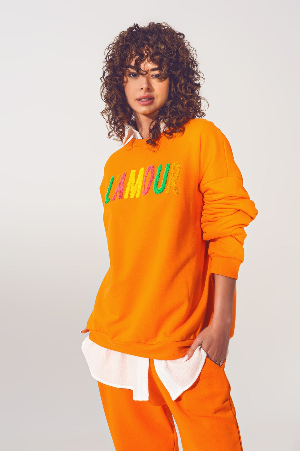 ORANGE SWEATER